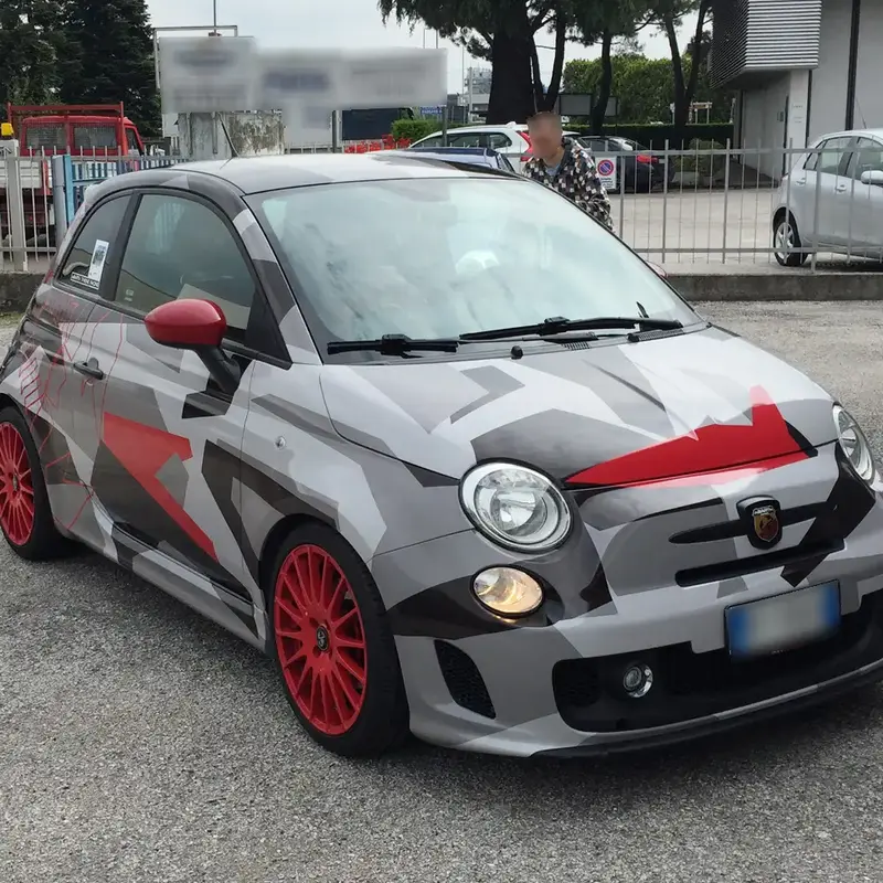 Wrapping per auto e mezzi aziendali, furgoni ed autobus